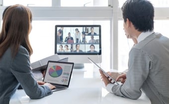 Google MeetとZoomの違いとは？比較表で特徴を解説