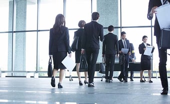 オンライン説明会の最適な方法は？配信形式・ツール選定・準備も解説