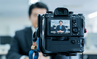 社内の情報共有や従業員エンゲージメントの向上に! 社内の動画活用法とツールの選び方を解説!